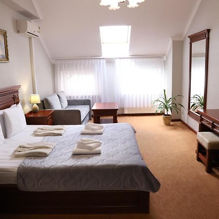 Sapsan Hotell Ternopil Exteriör bild