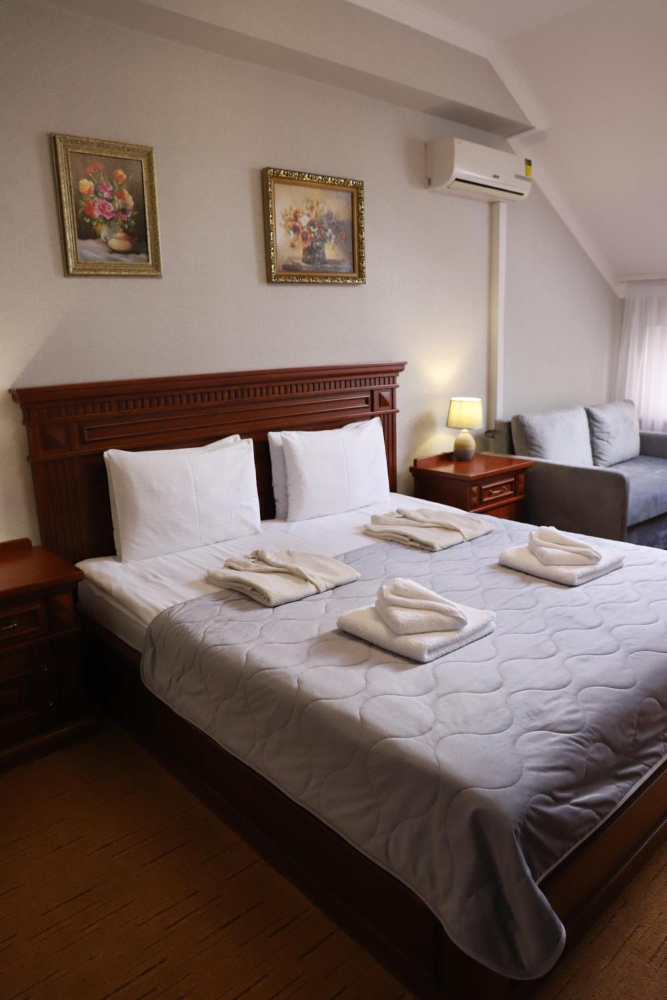Sapsan Hotell Ternopil Exteriör bild