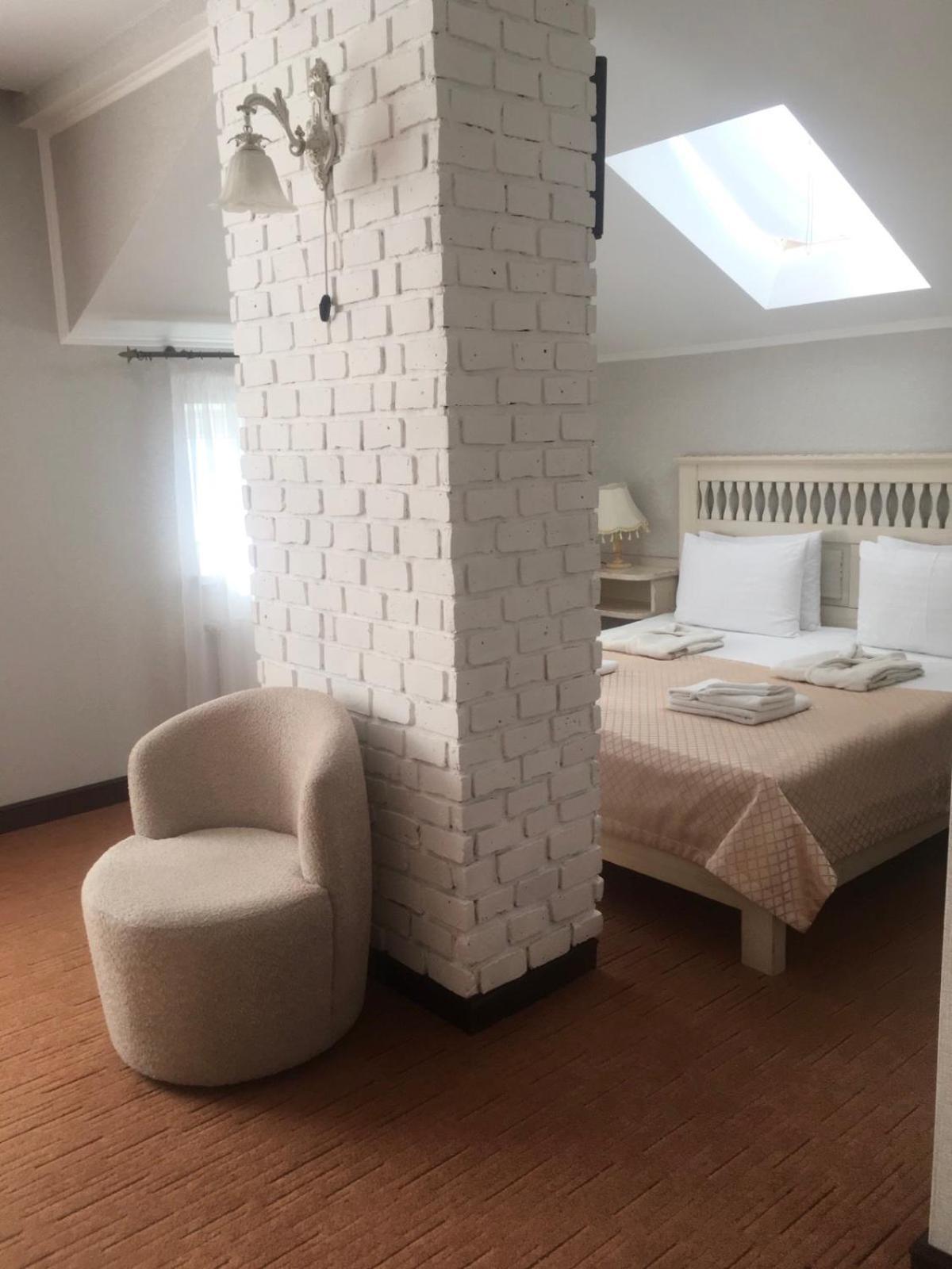 Sapsan Hotell Ternopil Exteriör bild