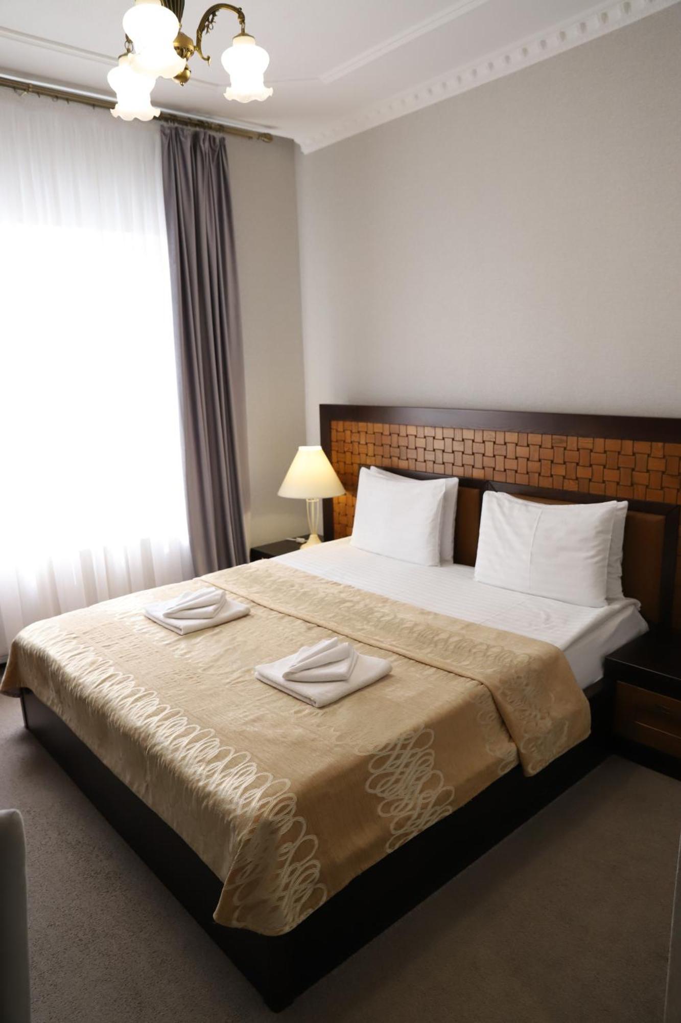 Sapsan Hotell Ternopil Exteriör bild