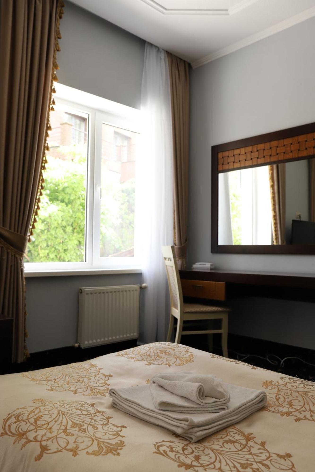 Sapsan Hotell Ternopil Exteriör bild